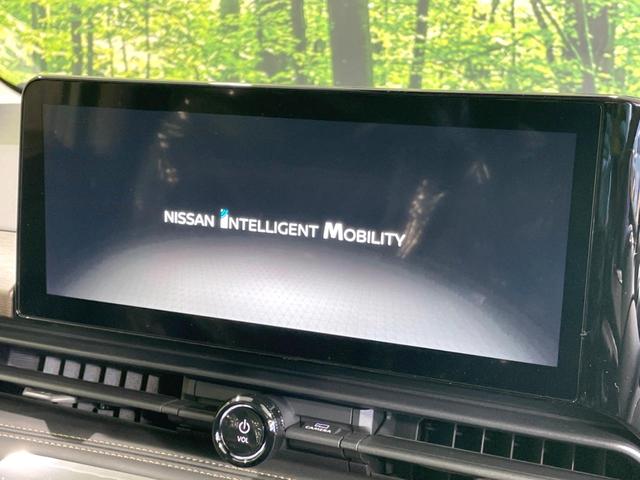 セレナ e-パワー ハイウェイスターV 登録済未使用車 両側電動ドア 全周囲カメラ 衝突被害軽減システム コーナーセンサー スマートキー LEDヘッド ETC2.0 純正16インチアルミ オートハイビーム 車線逸脱警報 オートライト(4枚目)