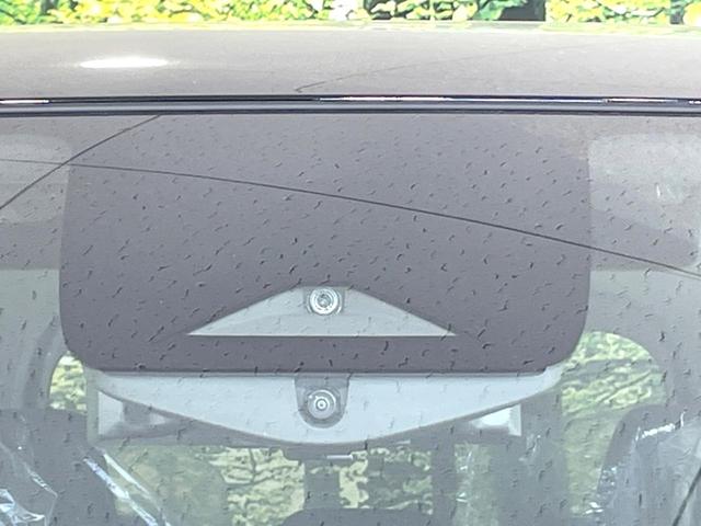 セレナ e-パワー ハイウェイスターV 登録済未使用車 両側電動ドア 全周囲カメラ 衝突被害軽減システム コーナーセンサー スマートキー LEDヘッド ETC2.0 純正16インチアルミ オートハイビーム 車線逸脱警報 オートライト(7枚目)