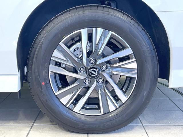 セレナ e-パワー ハイウェイスターV 登録済未使用車 両側電動ドア 全周囲カメラ 衝突被害軽減システム コーナーセンサー スマートキー LEDヘッド ETC2.0 純正16インチアルミ オートハイビーム 車線逸脱警報 オートライト(25枚目)