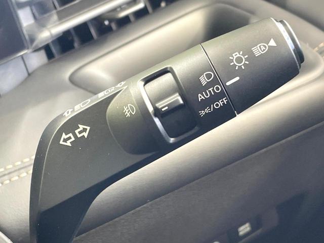 セレナ e-パワー ハイウェイスターV 登録済未使用車 両側電動ドア 全周囲カメラ 衝突被害軽減システム コーナーセンサー スマートキー LEDヘッド ETC2.0 純正16インチアルミ オートハイビーム 車線逸脱警報 オートライト(63枚目)