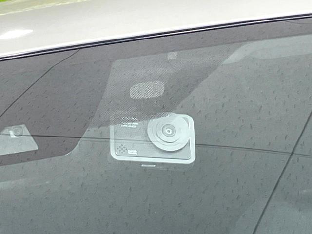 RAV4 X 禁煙車 衝突軽減 純正ディスプレイ ドラレコ ETC レーダークルーズ コーナーセンサー 車線逸脱警報 踏み間違い防止装置 LEDヘッド オートライト オートエアコン スマートキー 電動格納ミラー(5枚目)