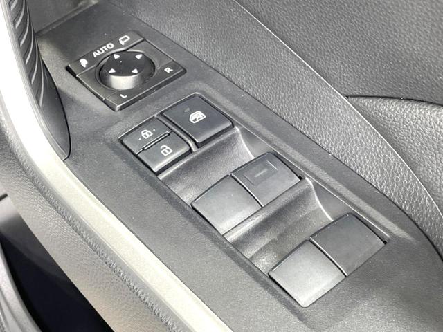 RAV4 X 禁煙車 衝突軽減 純正ディスプレイ ドラレコ ETC レーダークルーズ コーナーセンサー 車線逸脱警報 踏み間違い防止装置 LEDヘッド オートライト オートエアコン スマートキー 電動格納ミラー(52枚目)