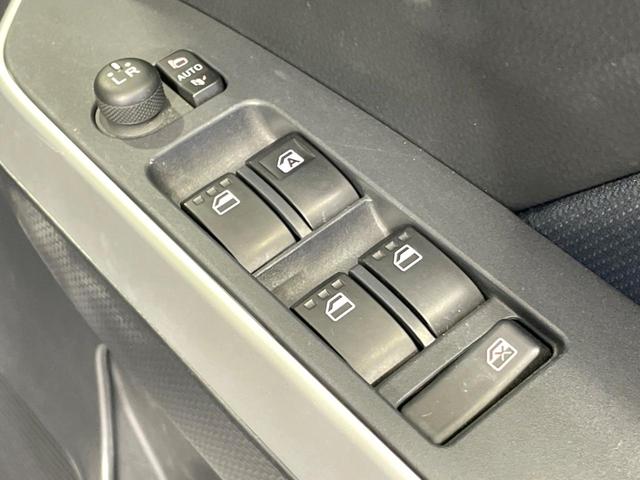 ルーミー カスタムＧ　９型ＳＤナビ　両側電動ドア　バックカメラ　衝突被害軽減システム　禁煙車　ドラレコ　コーナーセンサー　スマートキー　ＬＥＤヘッド　ビルトインＥＴＣ　純正１４インチアルミ　オートハイビーム　オートライト（60枚目）