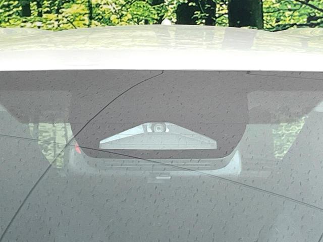 ヤリスクロス ハイブリッドＸ　禁煙車　純正８型ナビ　バックカメラ　セーフティセンス　ビルトインＥＴＣ　レーダークルーズ　コーナーセンサー　スマートキー　ＬＥＤヘッド　オートハイビーム　車線逸脱警報　オートライト　オートエアコン（5枚目）