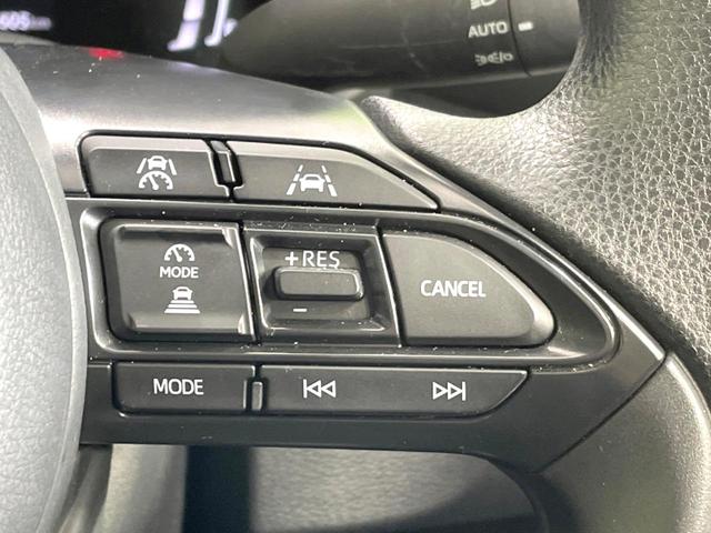 ヤリスクロス ハイブリッドＸ　禁煙車　純正８型ナビ　バックカメラ　セーフティセンス　ビルトインＥＴＣ　レーダークルーズ　コーナーセンサー　スマートキー　ＬＥＤヘッド　オートハイビーム　車線逸脱警報　オートライト　オートエアコン（6枚目）