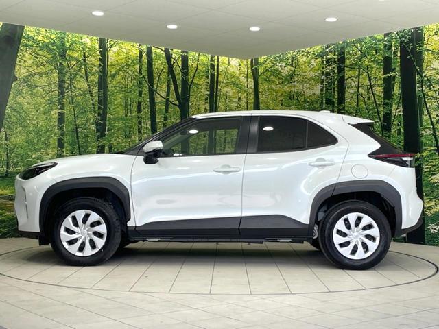 ヤリスクロス ハイブリッドＸ　禁煙車　純正８型ナビ　バックカメラ　セーフティセンス　ビルトインＥＴＣ　レーダークルーズ　コーナーセンサー　スマートキー　ＬＥＤヘッド　オートハイビーム　車線逸脱警報　オートライト　オートエアコン（30枚目）