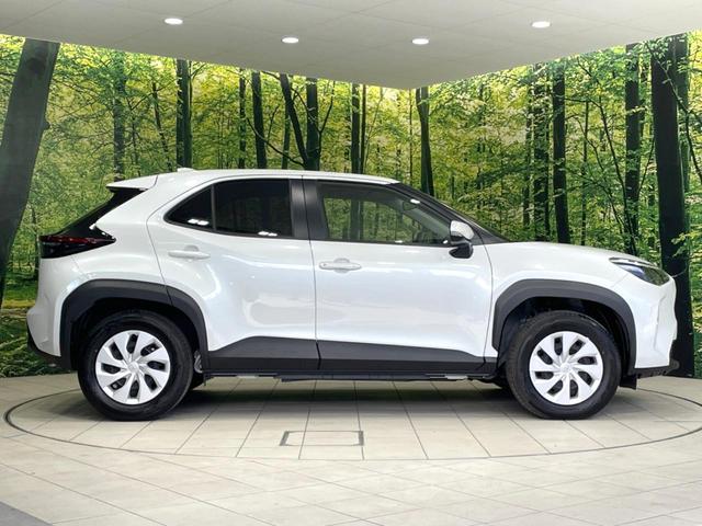 ヤリスクロス ハイブリッドＸ　禁煙車　純正８型ナビ　バックカメラ　セーフティセンス　ビルトインＥＴＣ　レーダークルーズ　コーナーセンサー　スマートキー　ＬＥＤヘッド　オートハイビーム　車線逸脱警報　オートライト　オートエアコン（31枚目）