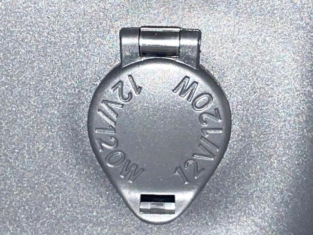 ヤリスクロス ハイブリッドＸ　禁煙車　純正８型ナビ　バックカメラ　セーフティセンス　ビルトインＥＴＣ　レーダークルーズ　コーナーセンサー　スマートキー　ＬＥＤヘッド　オートハイビーム　車線逸脱警報　オートライト　オートエアコン（44枚目）