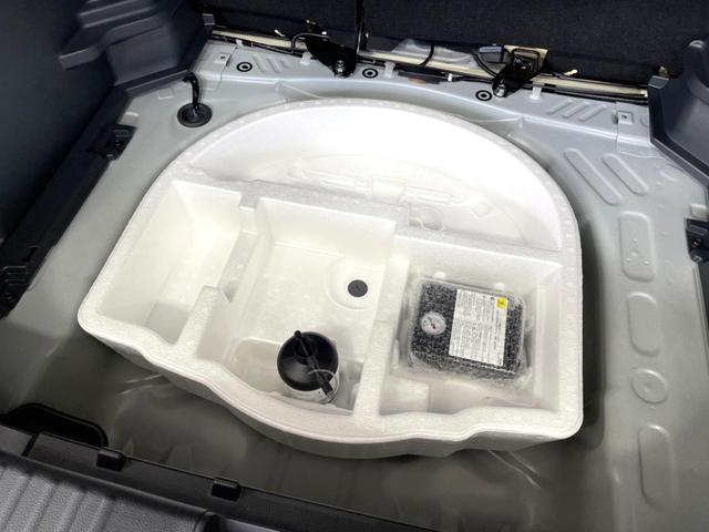 ヤリスクロス ハイブリッドＸ　禁煙車　純正８型ナビ　バックカメラ　セーフティセンス　ビルトインＥＴＣ　レーダークルーズ　コーナーセンサー　スマートキー　ＬＥＤヘッド　オートハイビーム　車線逸脱警報　オートライト　オートエアコン（55枚目）