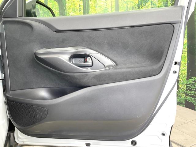 ヤリスクロス ハイブリッドＸ　禁煙車　純正８型ナビ　バックカメラ　セーフティセンス　ビルトインＥＴＣ　レーダークルーズ　コーナーセンサー　スマートキー　ＬＥＤヘッド　オートハイビーム　車線逸脱警報　オートライト　オートエアコン（56枚目）