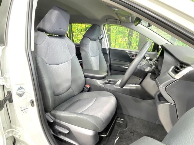 ＲＡＶ４ Ｘ　禁煙車　モデリスタ　純正９型ナビ　バックカメラ　セーフティセンス　レーダークルーズ　ドラレコ　コーナーセンサー　スマートキー　ＬＥＤヘッド　純正１７インチアルミ　オートハイビーム　車線逸脱警報（8枚目）