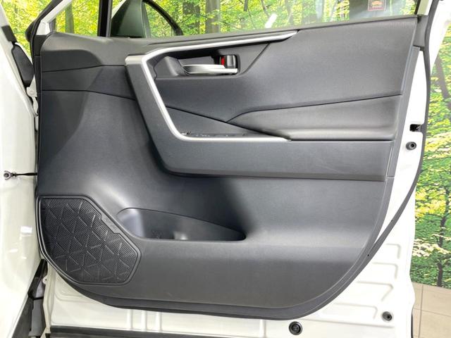 ＲＡＶ４ Ｘ　禁煙車　モデリスタ　純正９型ナビ　バックカメラ　セーフティセンス　レーダークルーズ　ドラレコ　コーナーセンサー　スマートキー　ＬＥＤヘッド　純正１７インチアルミ　オートハイビーム　車線逸脱警報（63枚目）