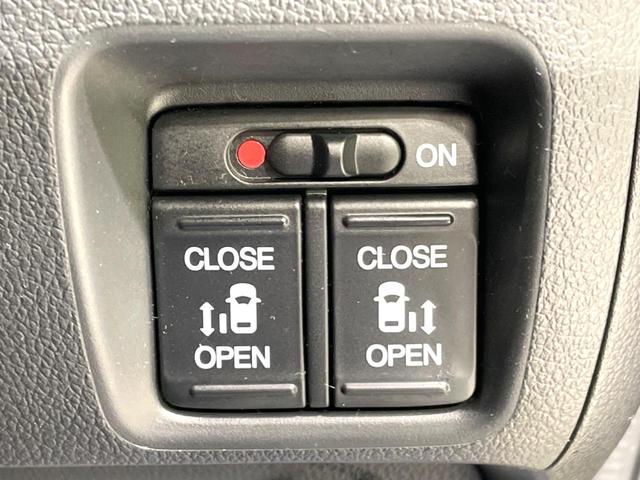 Ｎ－ＢＯＸ Ｇ　ＳＳパッケージ　禁煙車　衝突軽減　両側電動ドア　純正ナビ　バックカメラ　ＥＴＣ　シートヒーター　ＨＩＤヘッド　オートライト　オートエアコン　スマートキー　フルセグ　Ｂｌｕｅｔｏｏｔｈ　横滑り防止装置　電動格納ミラー（5枚目）