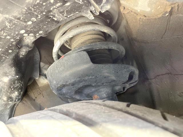 プリウス Sツーリングセレクション・ブラックエディション 禁煙車 セーフティセンス 8型ディスプレイ バックカメラ ドラレコ ETC2.0 レーダークルーズ シートヒーター コーナーセンサー スマートキー LEDヘッド 純正17インチアルミ オートハイビーム(20枚目)