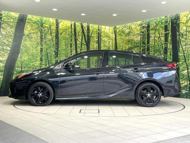 プリウス Sツーリングセレクション・ブラックエディション 禁煙車 セーフティセンス 8型ディスプレイ バックカメラ ドラレコ ETC2.0 レーダークルーズ シートヒーター コーナーセンサー スマートキー LEDヘッド 純正17インチアルミ オートハイビーム(30枚目)