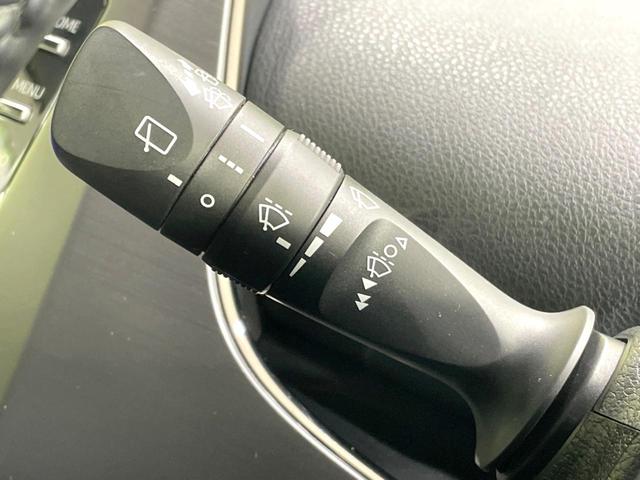 プリウス Sツーリングセレクション・ブラックエディション 禁煙車 セーフティセンス 8型ディスプレイ バックカメラ ドラレコ ETC2.0 レーダークルーズ シートヒーター コーナーセンサー スマートキー LEDヘッド 純正17インチアルミ オートハイビーム(55枚目)