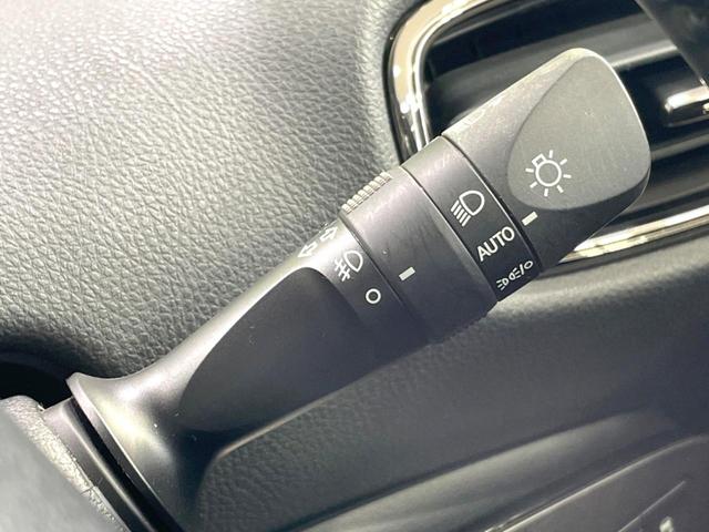 プリウス Sツーリングセレクション・ブラックエディション 禁煙車 セーフティセンス 8型ディスプレイ バックカメラ ドラレコ ETC2.0 レーダークルーズ シートヒーター コーナーセンサー スマートキー LEDヘッド 純正17インチアルミ オートハイビーム(56枚目)