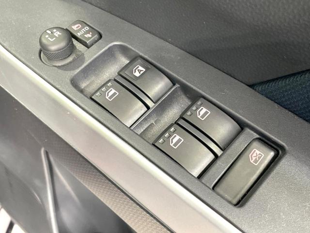 ルーミー カスタムＧ　禁煙車　純正９型ナビ　両側電動ドア　バックカメラ　スマートアシスト　ドラレコ　ＥＴＣ２．０　シートヒーター　コーナーセンサー　スマートキー　ＬＥＤヘッド　純正１４インチアルミ　オートハイビーム（45枚目）