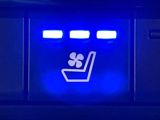 ＣＸ－６０ ＸＤ－ハイブリッド　エクスクルーシブスポーツ　禁煙車　黒革シート　４ＷＤ　ターボ　ディーゼル　純正１２型ナビ　全周囲カメラ　ＢＯＳＥサウンド　衝突軽減　ドラレコ　ＥＴＣ　レーダークルーズ　電動リアゲート　シートエアコン　パワーシート　ＬＥＤヘッド（52枚目）