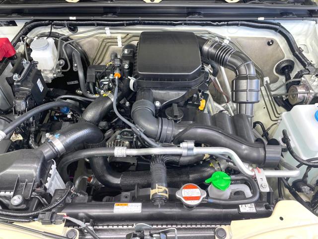 ジムニー ＸＣ　届出済未使用車　４ＷＤ　ターボ　セーフティサポート　コーナーセンサー　スマートキー　シートヒーター　ＬＥＤヘッド　クルコン　純正１６インチアルミ　オートハイビーム　車線逸脱警報　オートエアコン（18枚目）