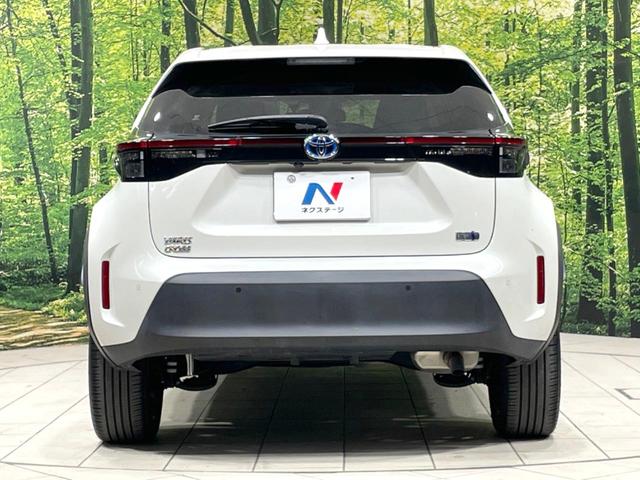 ヤリスクロス ハイブリッドＺ　禁煙車　純正８型ナビ　全周囲カメラ　セーフティセンス　ドラレコ　ビルトインＥＴＣ　レーダークルーズ　電動リアゲート　ハーフレザーシート　シートヒーター　パワーシート　コーナーセンサー　スマートキー（15枚目）