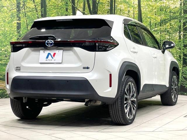 ヤリスクロス ハイブリッドＺ　禁煙車　純正８型ナビ　全周囲カメラ　セーフティセンス　ドラレコ　ビルトインＥＴＣ　レーダークルーズ　電動リアゲート　ハーフレザーシート　シートヒーター　パワーシート　コーナーセンサー　スマートキー（17枚目）