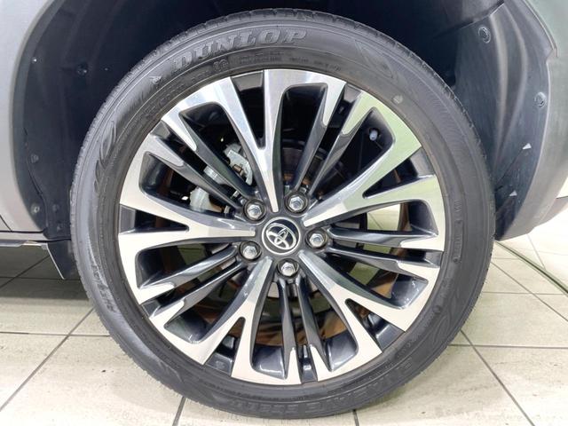 ヤリスクロス ハイブリッドＺ　禁煙車　純正８型ナビ　全周囲カメラ　セーフティセンス　ドラレコ　ビルトインＥＴＣ　レーダークルーズ　電動リアゲート　ハーフレザーシート　シートヒーター　パワーシート　コーナーセンサー　スマートキー（24枚目）