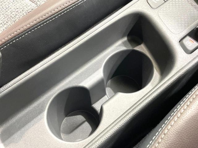 ヤリスクロス ハイブリッドＺ　禁煙車　純正８型ナビ　全周囲カメラ　セーフティセンス　ドラレコ　ビルトインＥＴＣ　レーダークルーズ　電動リアゲート　ハーフレザーシート　シートヒーター　パワーシート　コーナーセンサー　スマートキー（59枚目）