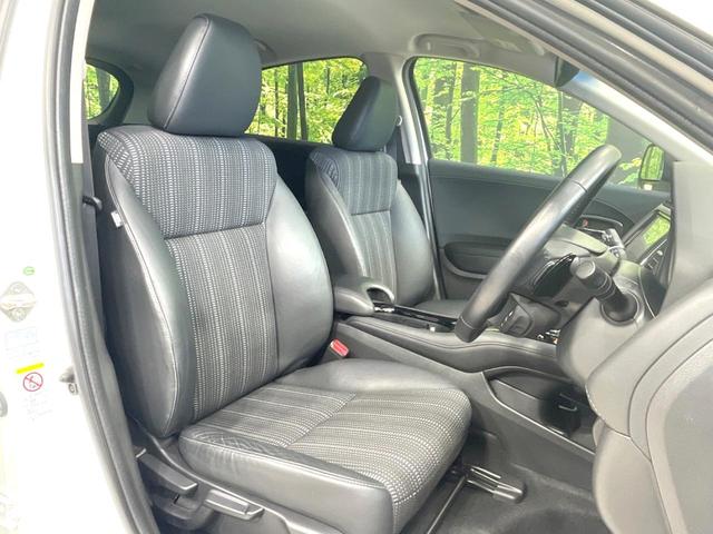 ヴェゼル ハイブリッドＺ　禁煙車　ＳＤナビ　バックカメラ　衝突軽減　ビルトインＥＴＣ　ハーフレザーシート　シートヒーター　スマートキー　ＬＥＤヘッド　クルコン　フルセグ　Ｂｌｕｅｔｏｏｔｈ　純正１７インチアルミ　オートライト（8枚目）