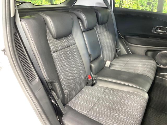 ヴェゼル ハイブリッドＺ　禁煙車　ＳＤナビ　バックカメラ　衝突軽減　ビルトインＥＴＣ　ハーフレザーシート　シートヒーター　スマートキー　ＬＥＤヘッド　クルコン　フルセグ　Ｂｌｕｅｔｏｏｔｈ　純正１７インチアルミ　オートライト（9枚目）