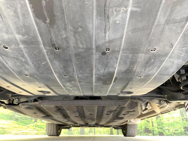 ヴェゼル ハイブリッドＺ　禁煙車　ＳＤナビ　バックカメラ　衝突軽減　ビルトインＥＴＣ　ハーフレザーシート　シートヒーター　スマートキー　ＬＥＤヘッド　クルコン　フルセグ　Ｂｌｕｅｔｏｏｔｈ　純正１７インチアルミ　オートライト（19枚目）