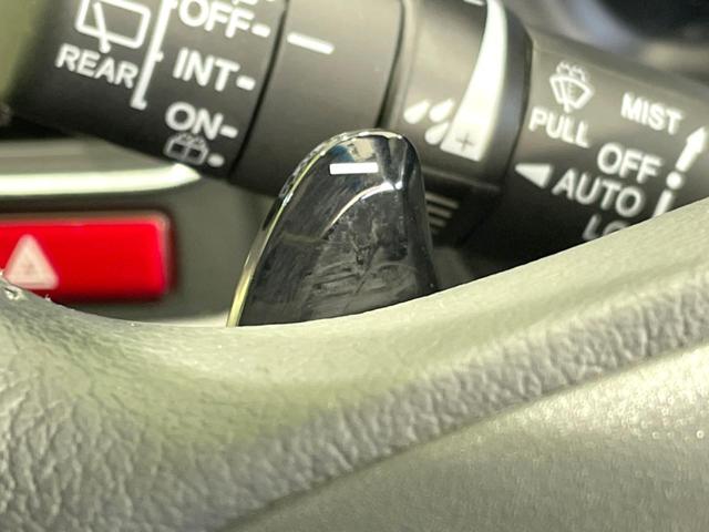 ヴェゼル ハイブリッドＺ　禁煙車　ＳＤナビ　バックカメラ　衝突軽減　ビルトインＥＴＣ　ハーフレザーシート　シートヒーター　スマートキー　ＬＥＤヘッド　クルコン　フルセグ　Ｂｌｕｅｔｏｏｔｈ　純正１７インチアルミ　オートライト（51枚目）