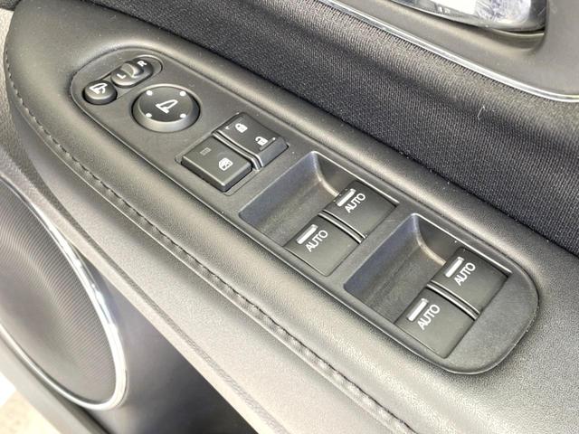 ヴェゼル ハイブリッドＺ　禁煙車　ＳＤナビ　バックカメラ　衝突軽減　ビルトインＥＴＣ　ハーフレザーシート　シートヒーター　スマートキー　ＬＥＤヘッド　クルコン　フルセグ　Ｂｌｕｅｔｏｏｔｈ　純正１７インチアルミ　オートライト（53枚目）