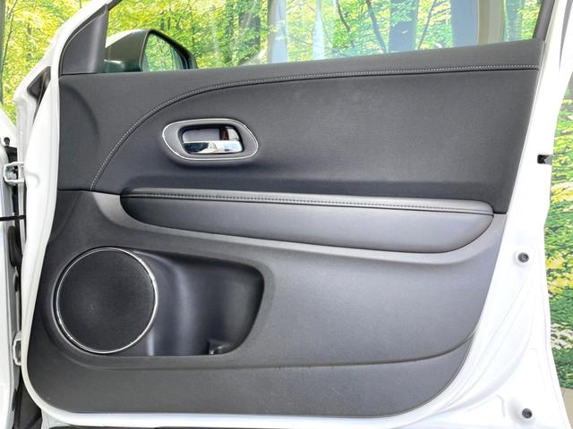 ヴェゼル ハイブリッドＺ　禁煙車　ＳＤナビ　バックカメラ　衝突軽減　ビルトインＥＴＣ　ハーフレザーシート　シートヒーター　スマートキー　ＬＥＤヘッド　クルコン　フルセグ　Ｂｌｕｅｔｏｏｔｈ　純正１７インチアルミ　オートライト（55枚目）