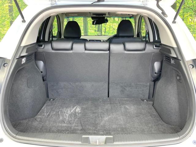 ヴェゼル ハイブリッドＺ　禁煙車　ＳＤナビ　バックカメラ　衝突軽減　ビルトインＥＴＣ　ハーフレザーシート　シートヒーター　スマートキー　ＬＥＤヘッド　クルコン　フルセグ　Ｂｌｕｅｔｏｏｔｈ　純正１７インチアルミ　オートライト（56枚目）