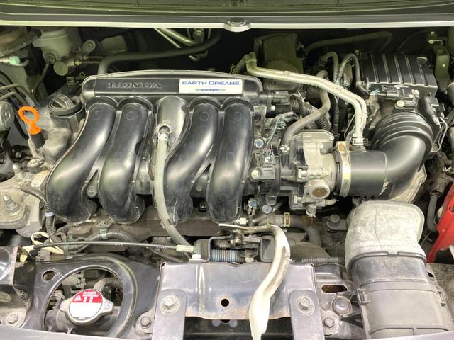 フリード Ｇ・ホンダセンシング　両側電動ドア　純正ＳＤナビ　バックカメラ　寒冷地仕様　衝突被害軽減システム　禁煙車　コーナーセンサー　スマートキー　ＬＥＤヘッド　ビルトインＥＴＣ　オートハイビーム　車線逸脱警報　オートライト（19枚目）