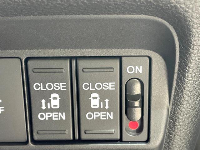 フリード エアー 登録済未使用車 両側電動ドア バックカメラ ホンダセンシング 8型ディスプレイ アダプティブクルーズ コーナーセンサー スマートキー LEDヘッド オートハイビーム オートエアコン Bluetooth(5枚目)