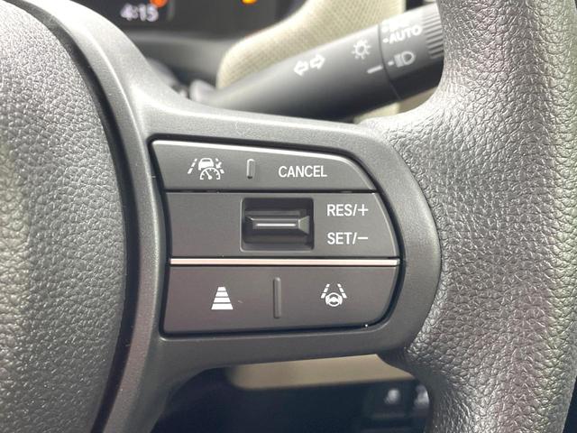 フリード エアー 登録済未使用車 両側電動ドア バックカメラ ホンダセンシング 8型ディスプレイ アダプティブクルーズ コーナーセンサー スマートキー LEDヘッド オートハイビーム オートエアコン Bluetooth(7枚目)