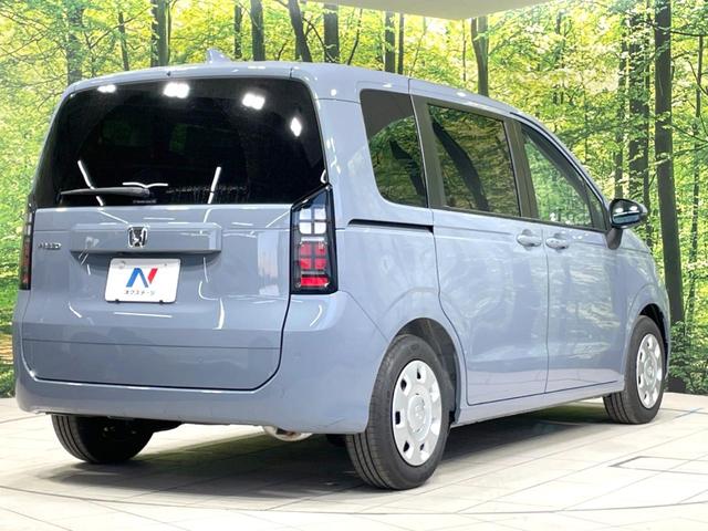 フリード エアー 登録済未使用車 両側電動ドア バックカメラ ホンダセンシング 8型ディスプレイ アダプティブクルーズ コーナーセンサー スマートキー LEDヘッド オートハイビーム オートエアコン Bluetooth(18枚目)