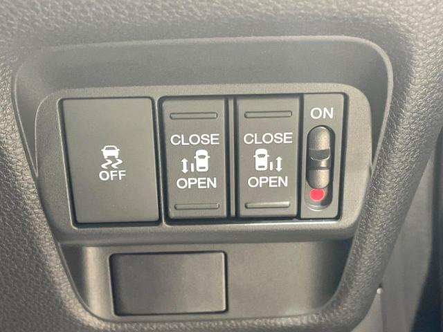 フリード エアー 登録済未使用車 両側電動ドア バックカメラ ホンダセンシング 8型ディスプレイ アダプティブクルーズ コーナーセンサー スマートキー LEDヘッド オートハイビーム オートエアコン Bluetooth(34枚目)