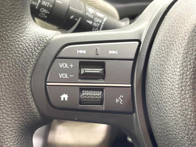 フリード エアー 登録済未使用車 両側電動ドア バックカメラ ホンダセンシング 8型ディスプレイ アダプティブクルーズ コーナーセンサー スマートキー LEDヘッド オートハイビーム オートエアコン Bluetooth(41枚目)