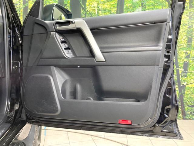 ランドクルーザープラド ＴＸ　Ｌパッケージ　マットブラックエディション　禁煙車　７人乗り　サンルーフ　黒革シート　４ＷＤ　ＳＤナビ　バックカメラ　セーフティセンス　ドラレコ　ビルトインＥＴＣ　レーダークルーズ　シートエアコン　コーナーセンサー　スマートキー　ＬＥＤヘッド（68枚目）