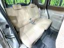 後部座席も気になるようなキズ・汚れやへたり等、大きなダメージはなく、良好な状態です。