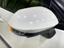 ハイブリッドＺ　禁煙車　純正８型ナビ　全周囲カメラ　セーフティセンス　ドラレコ　ビルトインＥＴＣ　レーダークルーズ　電動リアゲート　ハーフレザーシート　シートヒーター　パワーシート　コーナーセンサー　スマートキー（32枚目）