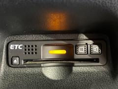 【ＥＴＣ】高速道路の料金所をストレスなく通過！話題のスポットやサービスエリアに多い「スマートIntercooler」利用時は必須のアイテムです。当店でセットアップを実施、ご納車当日からすぐにご利用いただけます！ 6