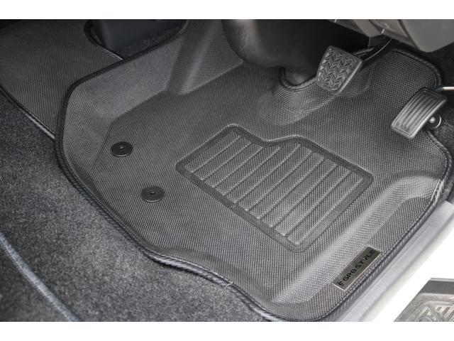 ハイエースバン スーパーＧＬ　ダークプライムＩＩ　４ＷＤ／両側パワスラ／ナビＴＶ／パノラミックビューモニター／ＥＴＣ／セーフティセンス／コーナーセンサー／ＬＥＤヘッドライト／スマートキー＆プッシュスタート／サイドバイザー（72枚目）