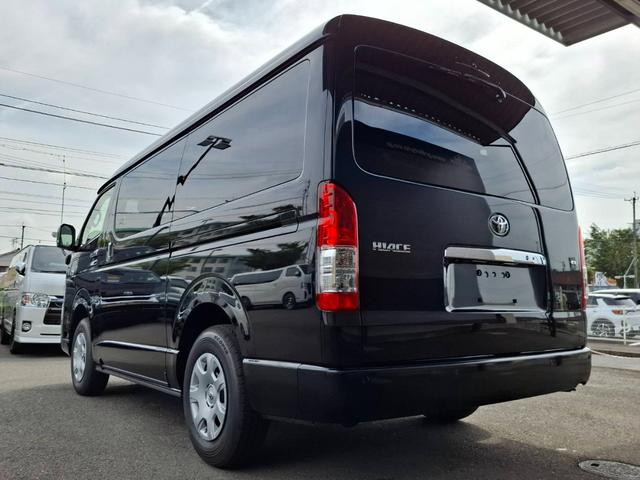 ハイエースワゴン ＧＬ　４ＷＤ／登録済未使用車／４列１０人乗り／パノラミックビューモニター／デジタルインナーミラー／パワースライドドア（12枚目）