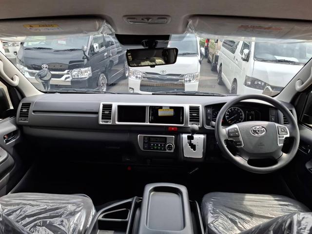 ハイエースワゴン ＧＬ　４ＷＤ／登録済未使用車／４列１０人乗り／パノラミックビューモニター／デジタルインナーミラー／パワースライドドア（14枚目）