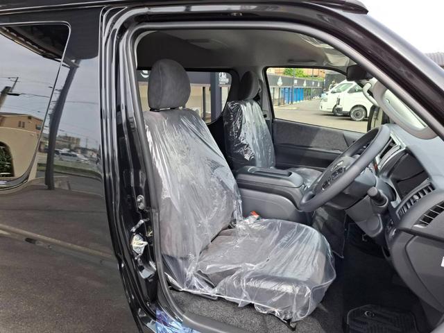 ハイエースワゴン ＧＬ　４ＷＤ／登録済未使用車／４列１０人乗り／パノラミックビューモニター／デジタルインナーミラー／パワースライドドア（17枚目）