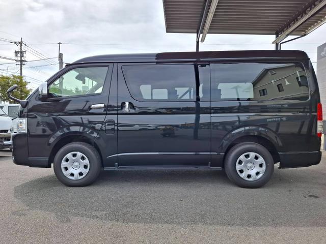 ハイエースワゴン ＧＬ　４ＷＤ／登録済未使用車／４列１０人乗り／パノラミックビューモニター／デジタルインナーミラー／パワースライドドア（23枚目）